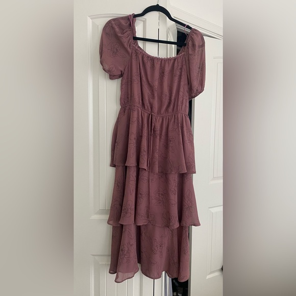 Sweet rain large layers maxi dress - Picture 2 of 6